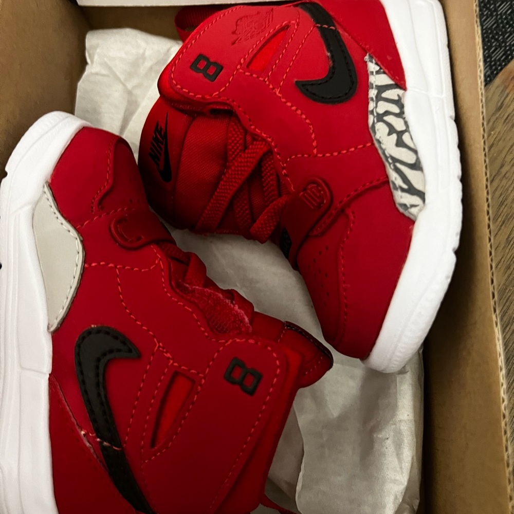 NEW in box.  Jordan Legacy. 4c